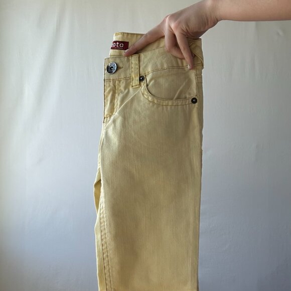 Low-Rise Butter Yellow Moto Jeans - Picture 3 of 3